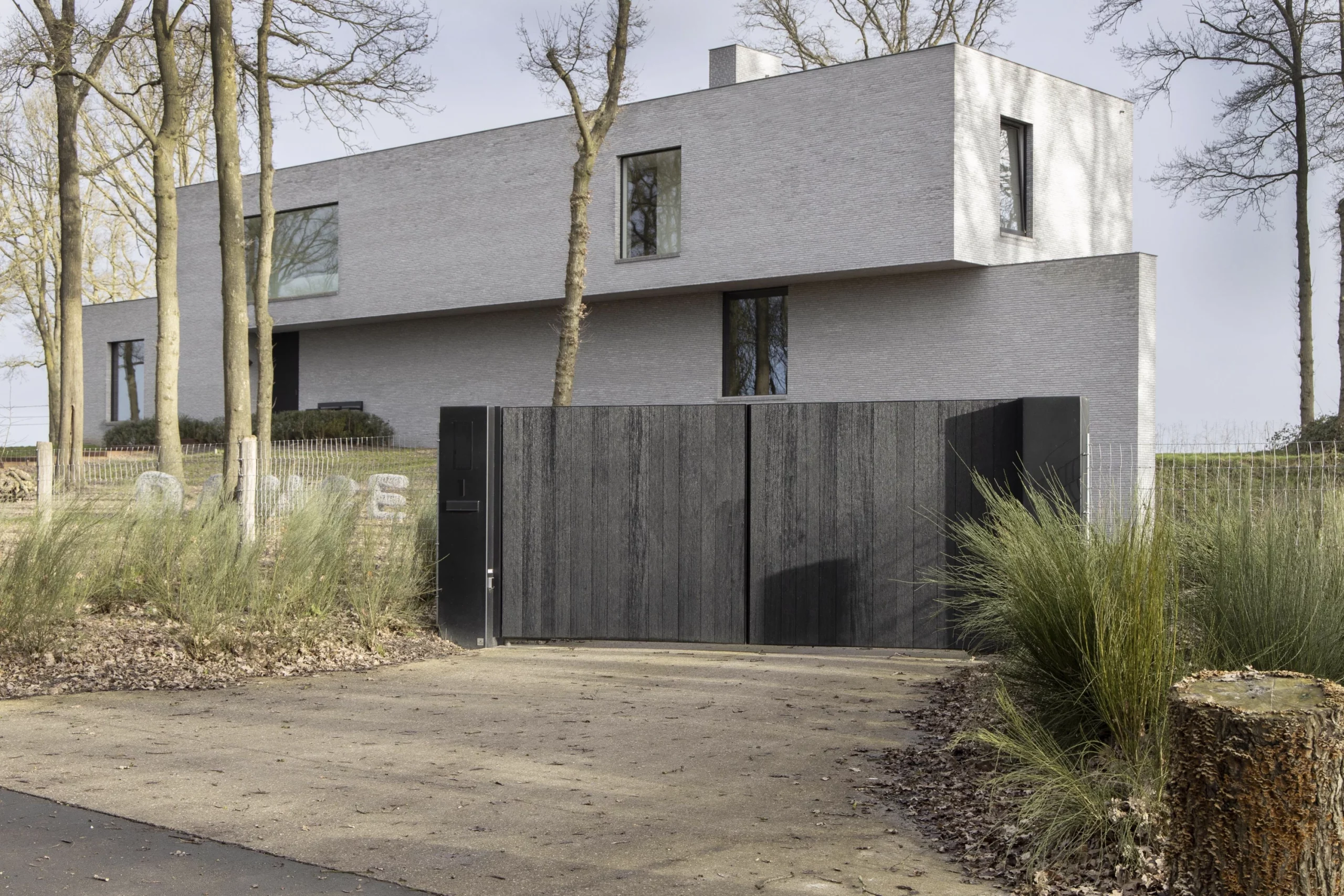 Inspiration-portail-Pouleyn-aluminium-bois-alu-0124 Portails Pouleyn